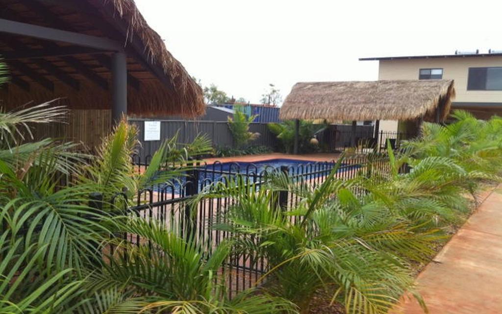 Breezes Apartments Брум Экстерьер фото